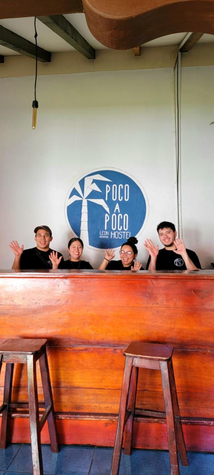 Poco A Poco Hostel León Exteriör bild